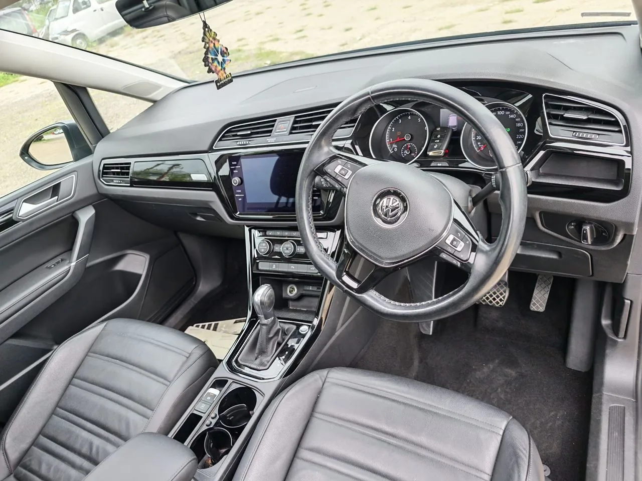 Volkswagen Touran rental car in Namibia — photo 6